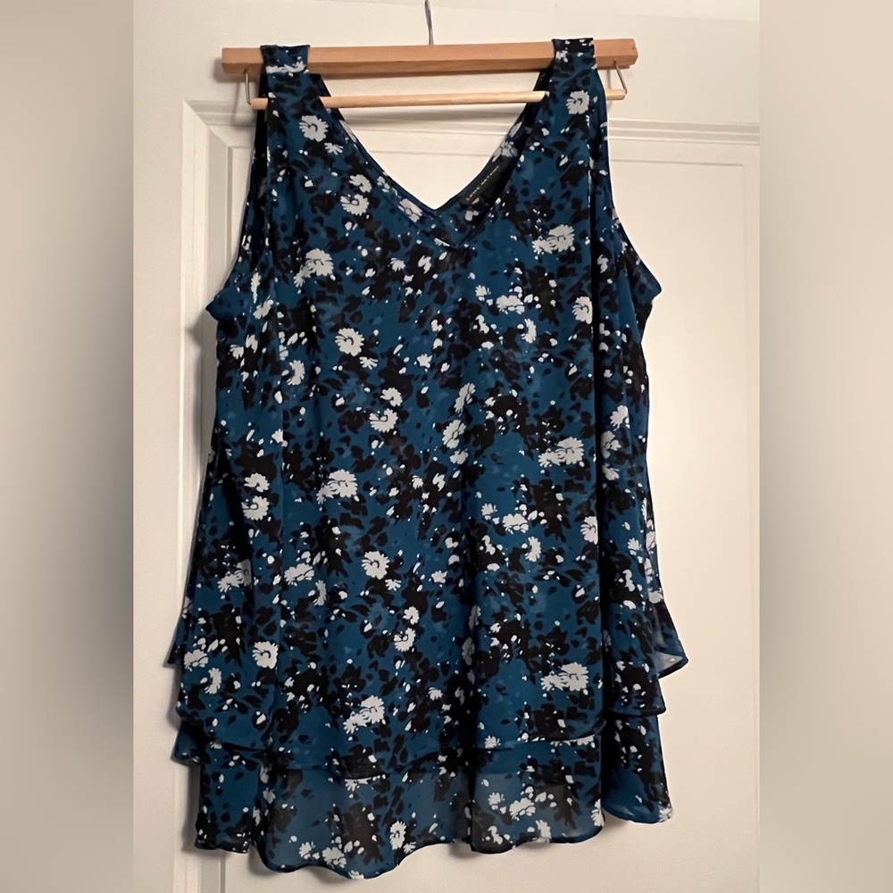 Floral Sleeveless Layered Top - Blue Lane Bryant 20P